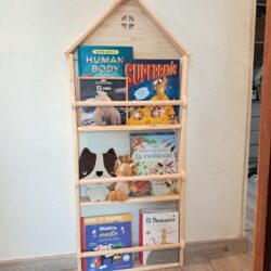 Estantería librería casita